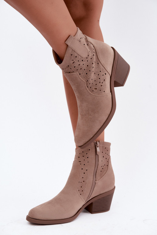 Zandkleurige uitgesneden cowboy-stijl enkellaarsjes met hakken S.Barski HY62-8147