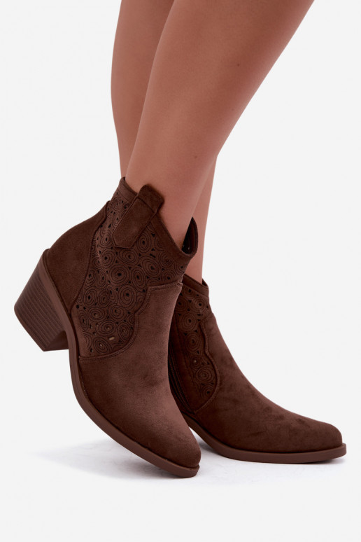 Ażurowe cowboy-enkellaarsjes z hakken S.Barski HY62-8147 bruin