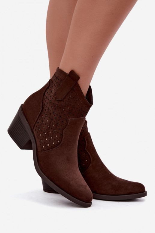 Cowboy-enkellaarsjes met hakken en ażurowymi elementami S.Barski HY62-8149 chocolade