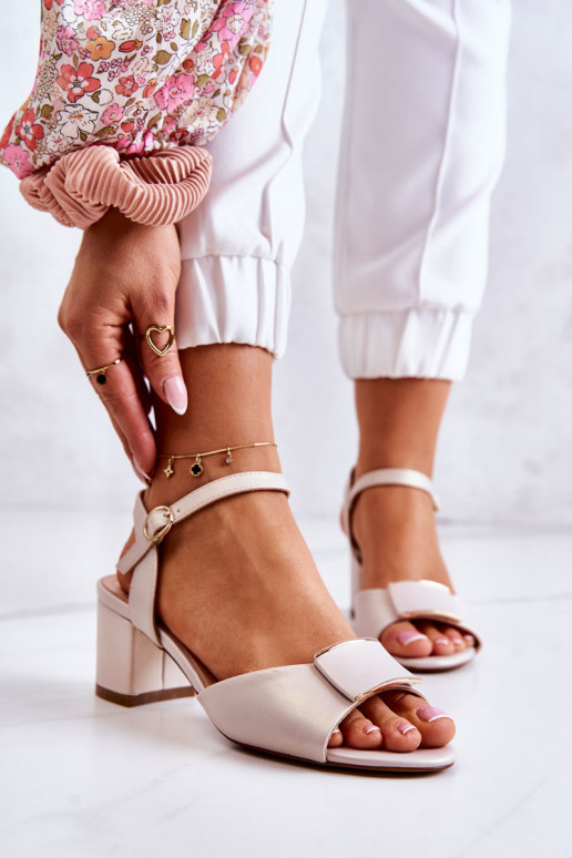 Hoge hakken sandalen van faux leer Lorisa in zandkleur
