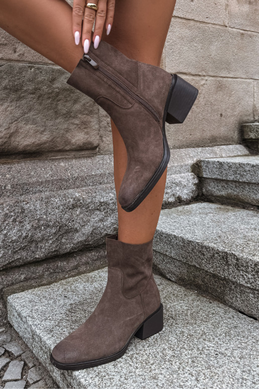 Dames enkellaarsjes van bruin suede Iveris