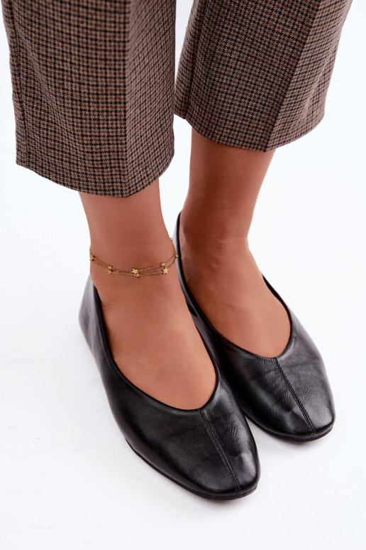Ballerina's met decoratieve stiksels in zwart Iralia