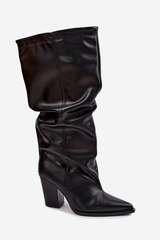 Instap kniehoog laarzen met hakken en rimpels in faux leather in zwart Jensy