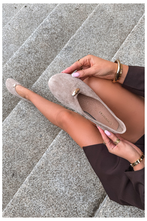 Zandkleurige dames ballerina's met gouden details Serela