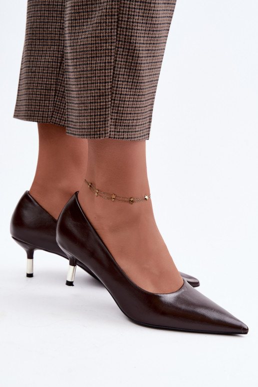 Schoenen met lage hakken in chocoladekleur Pelina