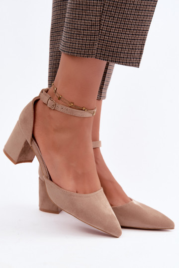Schoenen met hakken en bandjes in zandkleur Olenae 2