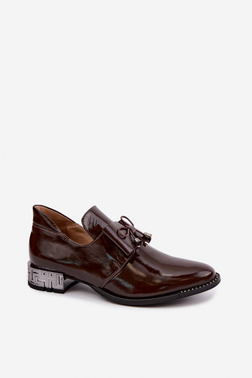 Gelakte schoenen met lage hakken en strikken in chocoladekleur Zazoo 1399