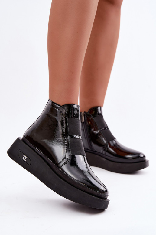Zwarte leren verwarmde enkellaarsjes met platform en lakeffect Artiker 55C0820
