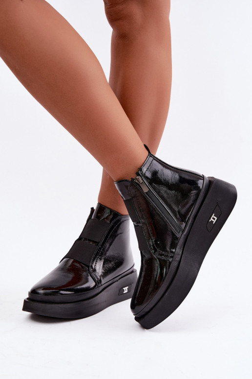 Zwarte leren verwarmde enkellaarsjes met platform en lakeffect Artiker 55C0820