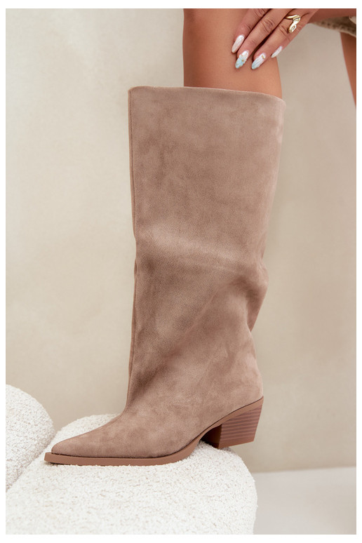 Zandkleurige enkellaarsjes met hakken van faux suede Casella