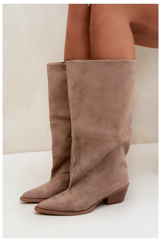 Zandkleurige enkellaarsjes met hakken van faux suede Casella