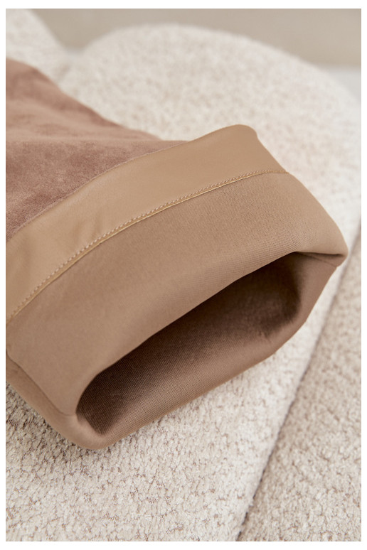 Zandkleurige enkellaarsjes met hakken van faux suede Casella