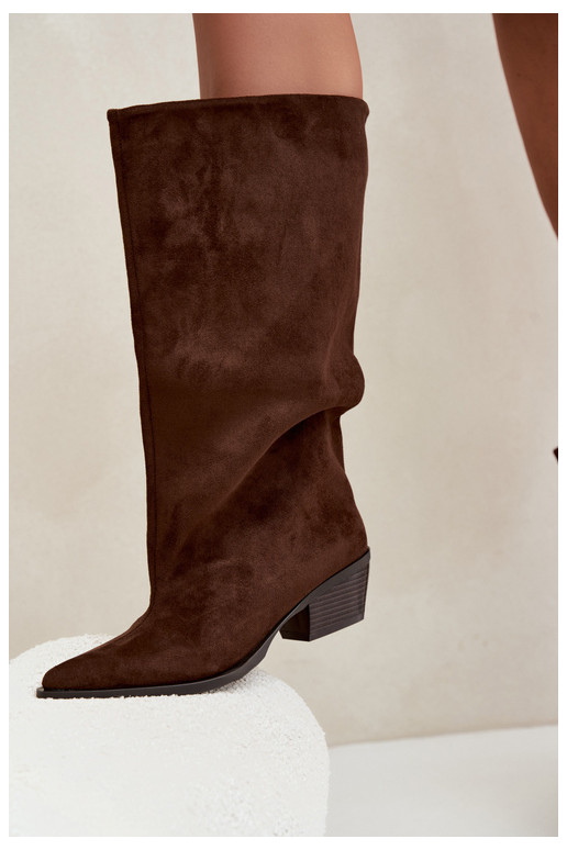 Chocoladekleurige enkellaarsjes met hakken van faux suede Casella