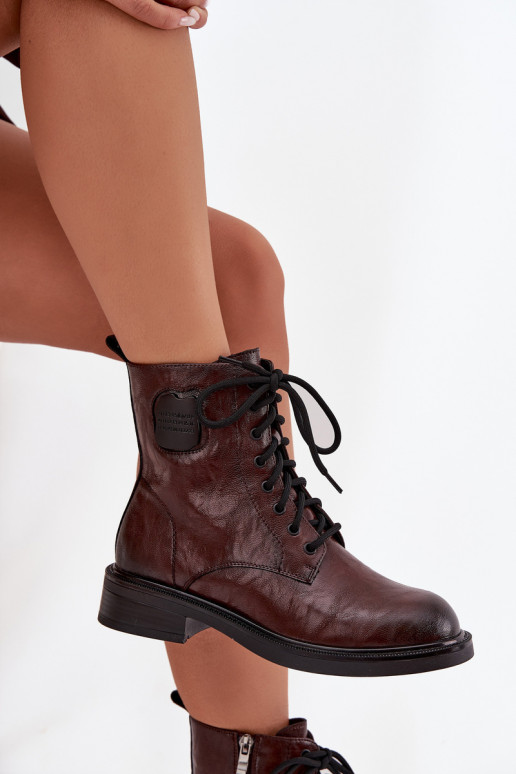 Bruine dames werk enkellaarsjes met decoratieve details