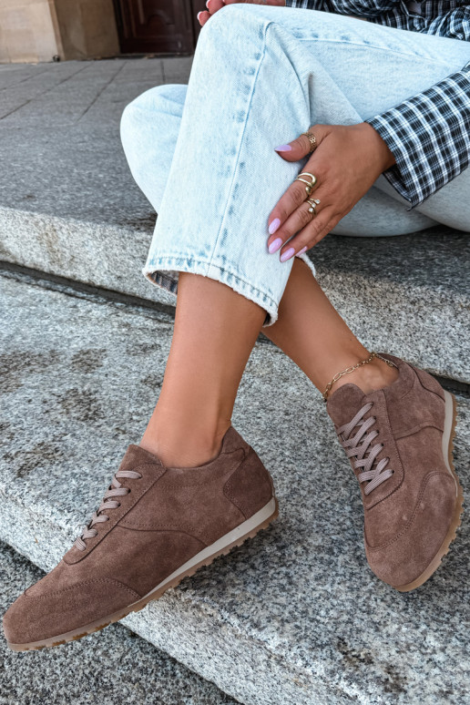 Barefoot sneakers van faux suede in bruin Zazoo N1422