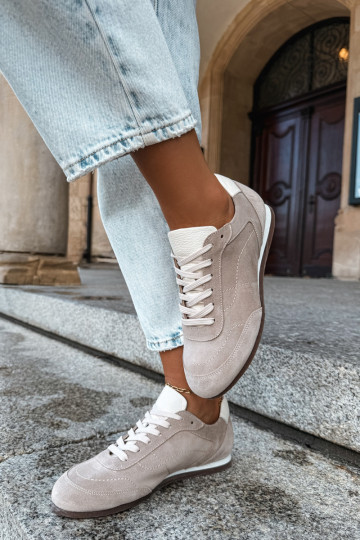 Barefoot sneakers met borduursels in zandkleur Zazoo N1414