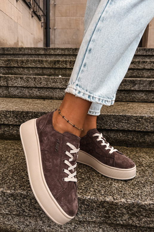 Faux suede sneakers met platform Kobbo in chocolade