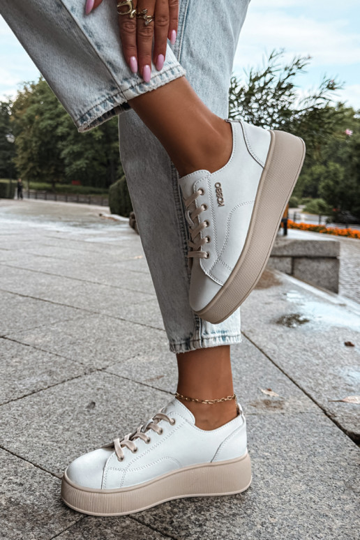Faux leren sneakers met platform Kobbo in wit