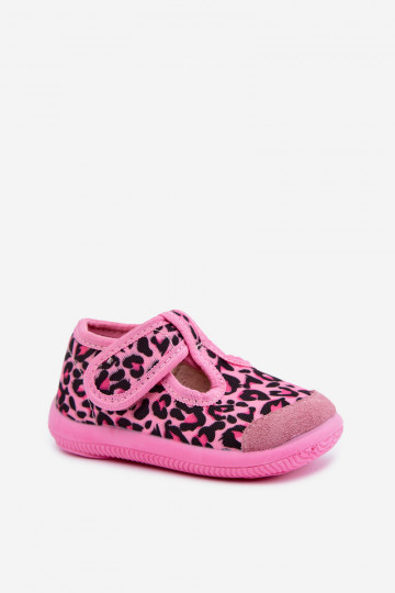 Elastische kinderpantoffels Milami met klittenband en luipaardpatronen in roze Ambette