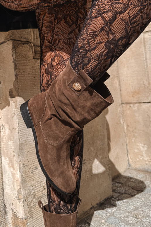 Dames schoenen van faux suede met ruffles Zazoo 4210 in chocolade kleur