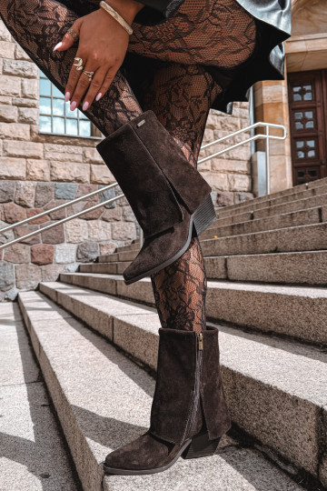cowboy stijl enkellaarsjes met hakken van natuurlijk suede met geborduurde schacht Big Star UU274115 in chocoladekleur
