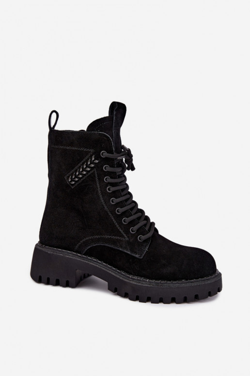 dameswerk enkellaarsjes van faux suede geïsoleerd D&A JC62-1035 in zwart