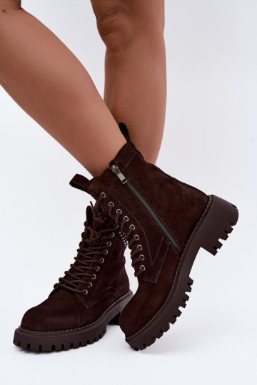 dameswerk enkellaarsjes van faux suede geïsoleerd D&A JC62-1035 in chocoladekleur