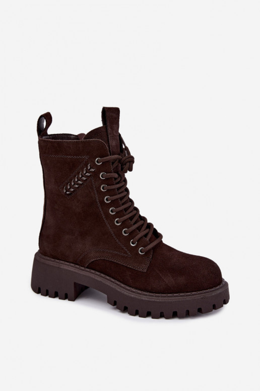 dameswerk enkellaarsjes van faux suede geïsoleerd D&A JC62-1035 in chocoladekleur