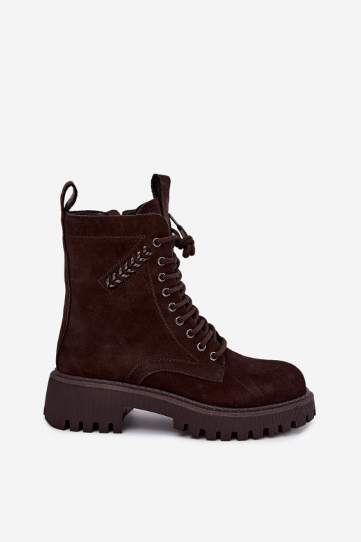 dameswerk enkellaarsjes van faux suede geïsoleerd D&A JC62-1035 in chocoladekleur
