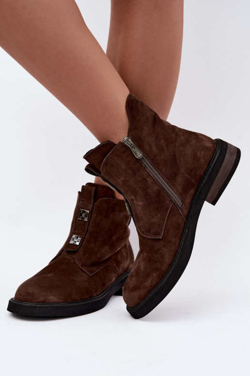 Faux suede gevoerde enkellaarsjes met brede hakken D&A CR62-3335 chocolade