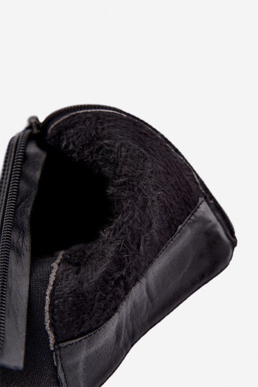 Warme stijlvolle enkellaarsjes met platform en decoratieve details in zwart Solavie