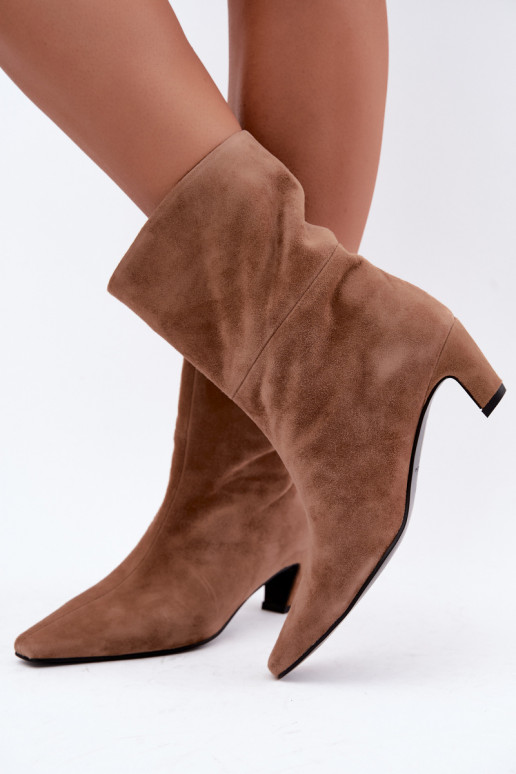 Warme instappers van faux suede met hakken in zand Tai turiciejka K7791-04