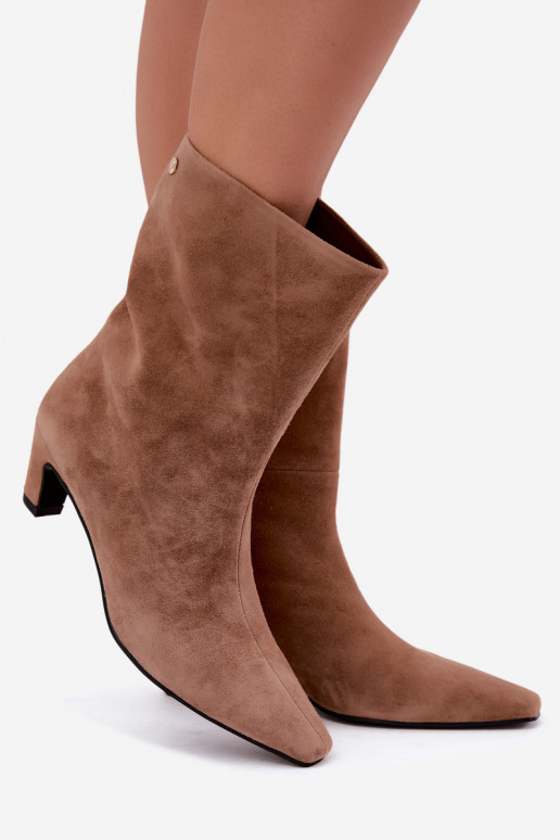 Warme instappers van faux suede met hakken in zand Tai turiciejka K7791-04