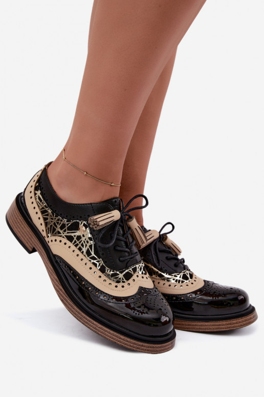Dames leren schoenen met veters en kwastjes Tai turiciejka K7816-01 in zwart