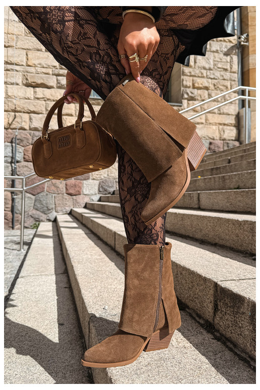 cowboy stijl enkellaarsjes met hakken van natuurlijk suede met geborduurde schacht Big Star UU274114 in bruine kleur