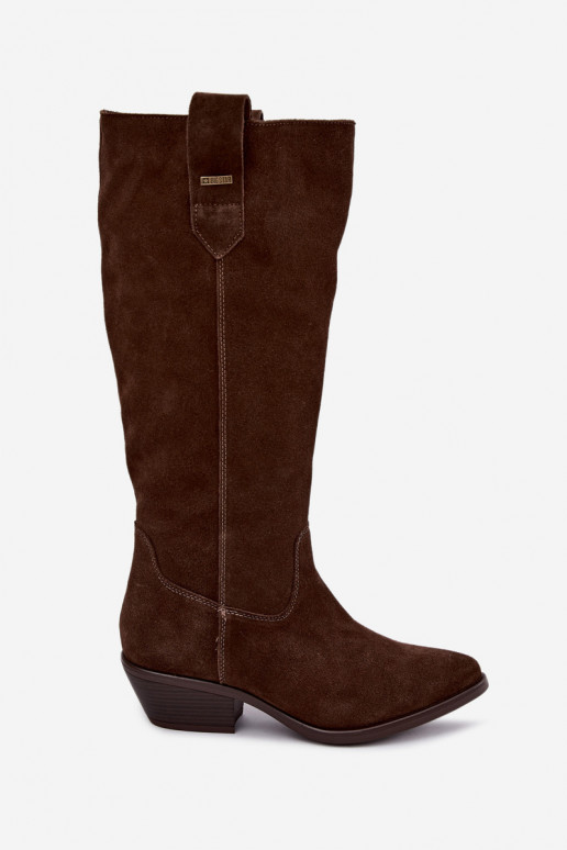 faux suede dameslaarzen tot de knie op een lage hak geïsoleerd Big Star UU274519 in chocoladekleur