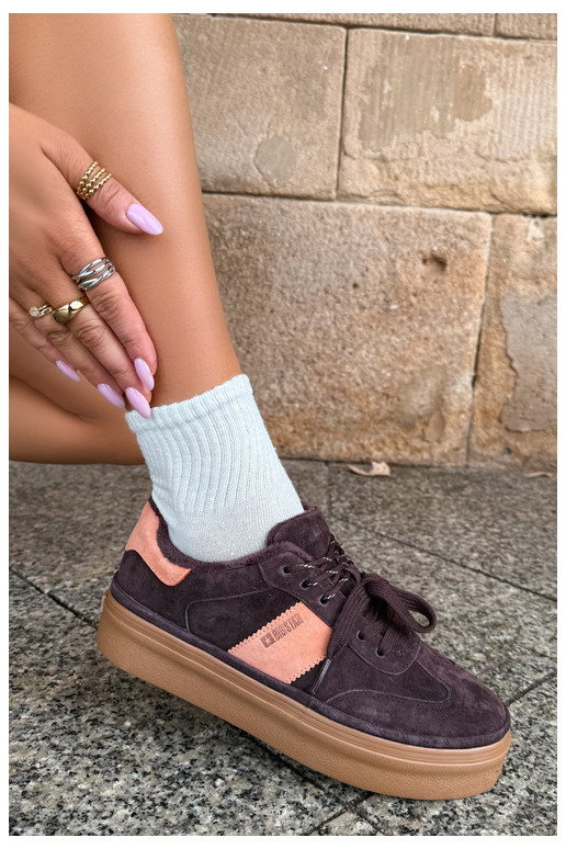 faux suede sneakers model laarzen voor dames geïsoleerd Big Star UU274770 in chocoladekleur