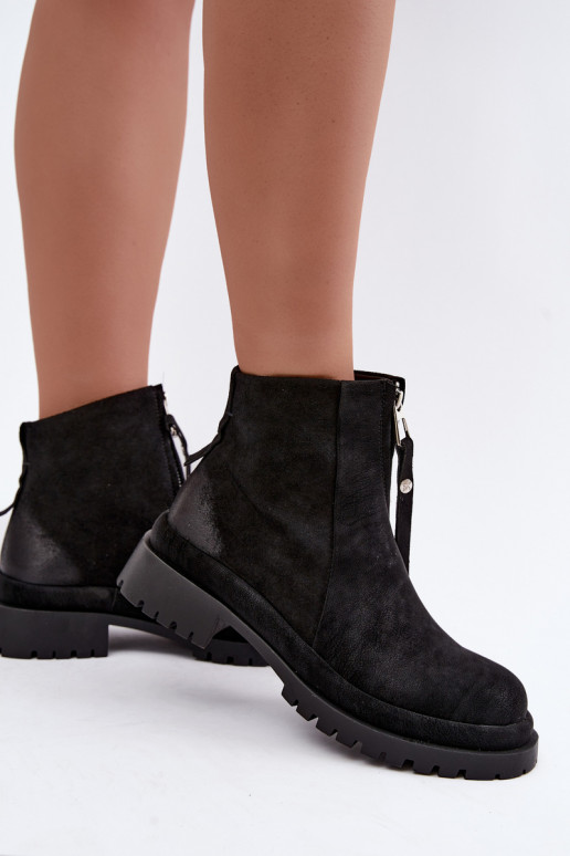 Geïsoleerde suède schoenen voor dames Tai turiciejka K7732-01 in zwarte kleur