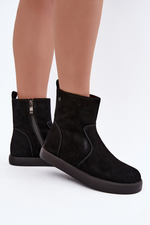 Geïsoleerde suède schoenen voor dames Tai turiciejka K7800-01 in zwarte kleur