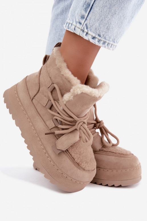 Zandkleurige veterschoenen voor de winter op platform Coraliah