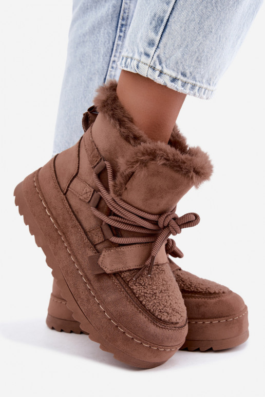 Bruine veterschoenen voor de winter op platform Coraliah
