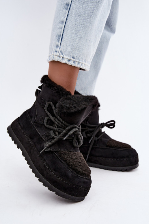 Zwarte veterschoenen voor de winter op platform Coraliah