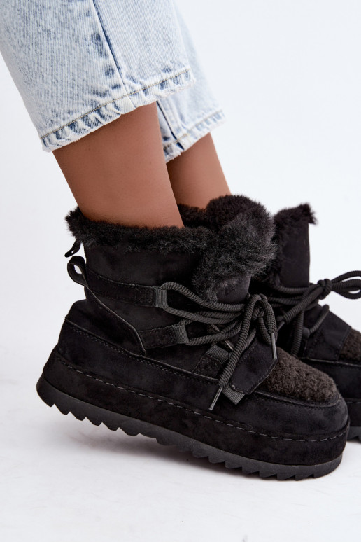 Zwarte veterschoenen voor de winter op platform Coraliah