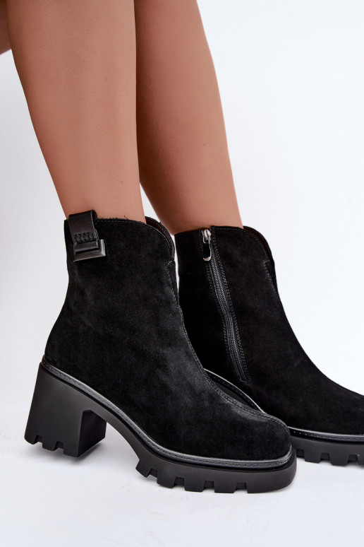Gevoerde schoenen van faux suede met hakken T.Sokolski SH Z26-428 zwart