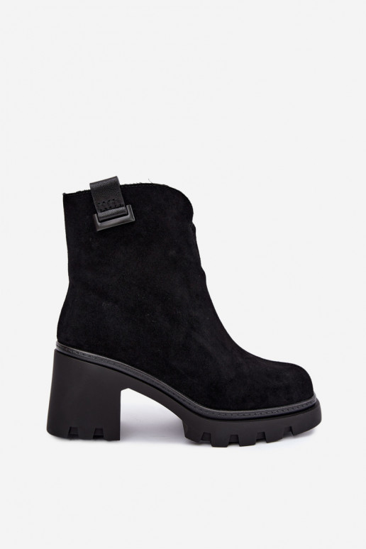 Gevoerde schoenen van faux suede met hakken T.Sokolski SH Z26-428 zwart