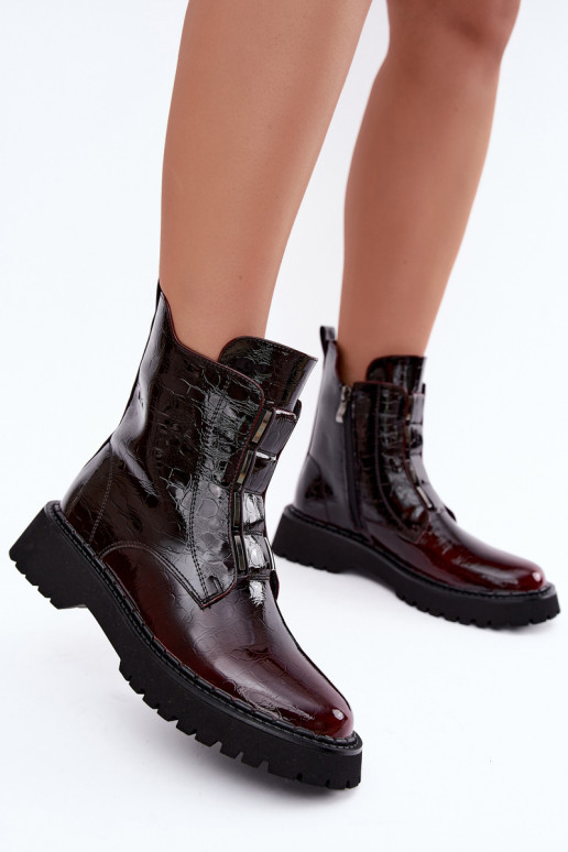 Gevoerde dames enkellaarsjes met lak effect T.Sokolski Z26-501 bordeaux