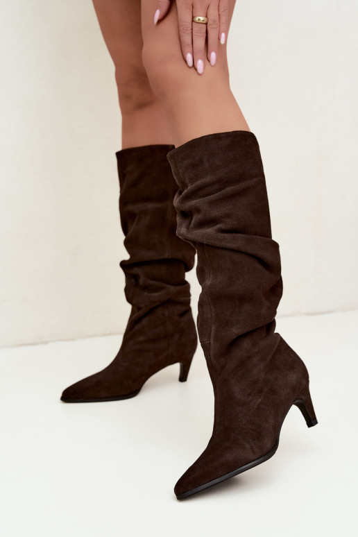 Faux suede geïsoleerde lange laarzen Slouchy met hakken Vinceza 89167 in chocoladekleur