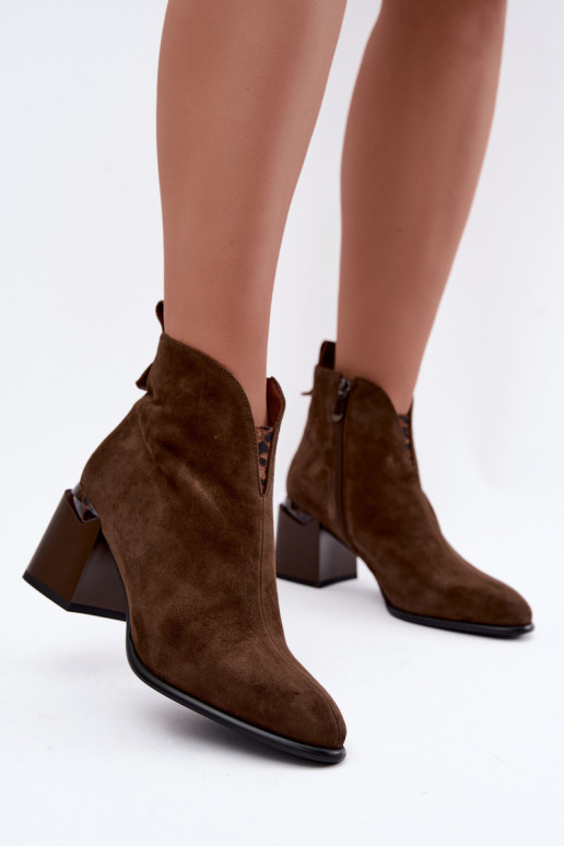 Faux suede warme enkellaarsjes met hakken in bruine kleur Laverelle