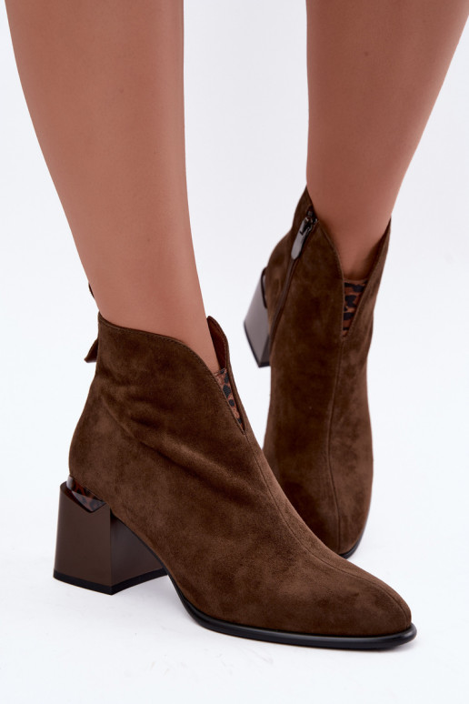 Faux suede warme enkellaarsjes met hakken in bruine kleur Laverelle