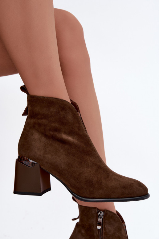 Faux suede warme enkellaarsjes met hakken in bruine kleur Laverelle